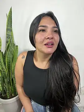 Snapshot of meli__brown chatting on 05.16.26 meli brown online show from 05.16.26