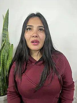 Snapshot of meli__brown chatting on 05.25.26 meli brown online show from 05.25.26