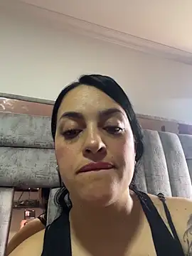 Snapshot of karolNails chatting on 03.03.26 karolNails online show from 03.03.26