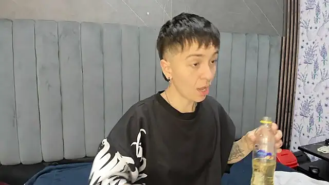 Snapshot of _Hannah_Hot chatting on 01.18.26 Hannah Hot online show from 01.18.26