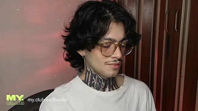 Snapshot of Mihail_leroy chatting on 05.02.26 Mihail leroy online show from 05.02.26