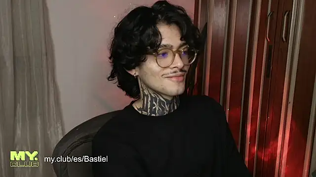 Snapshot of Mihail_leroy chatting on 05.06.26 Mihail leroy online show from 05.06.26