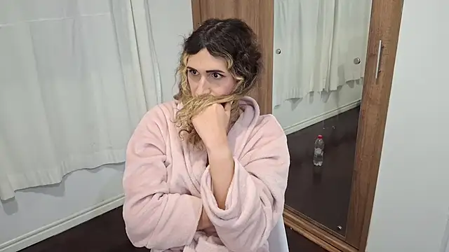 kayleesims  online show from 04.28.26