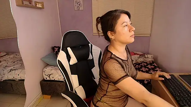 luna desiree online show from 02.17.26