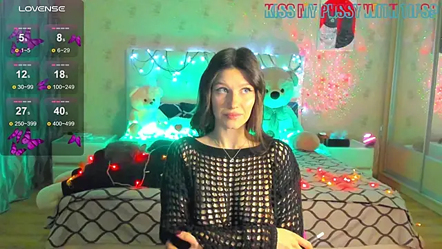 Snapshot of unearthly_di chatting on 11.03.25 unearthly di online show from 11.03.25