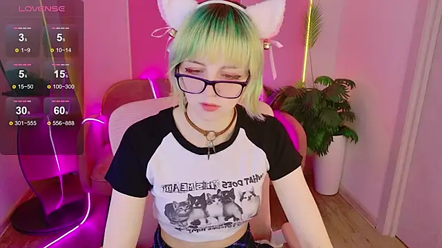 CoralineYoung online show from 06.15.26
