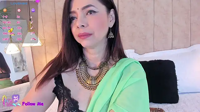 Snapshot of Anantaa_ chatting on 05.22.26 Anantaa online show from 05.22.26