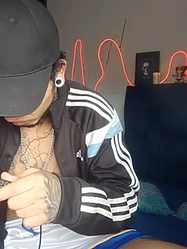 Tattoboy19cm online show from 10.18.25