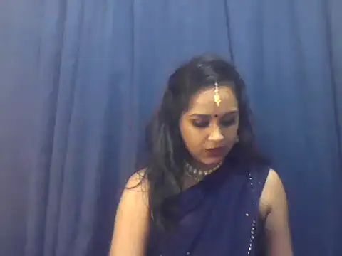 Snapshot of cute_indianxo chatting on 10.22.25 cute indianxo online show from 10.22.25