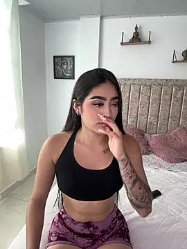 EmiilyEvans  online show from 09.12.25