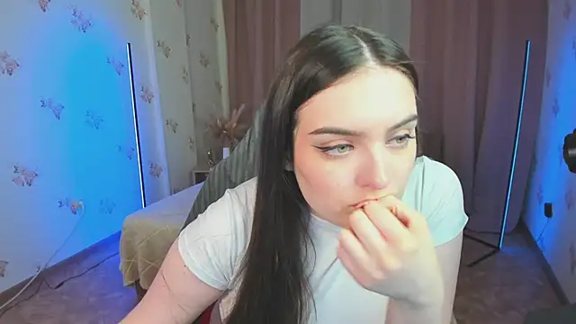 Snapshot of _Shy_Jenny_ chatting on 05.17.26 Shy Jenny online show from 05.17.26