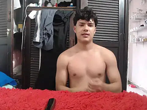 Snapshot of dani_titan320 chatting on 11.12.25 dani titan320 online show from 11.12.25