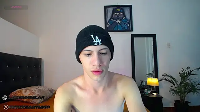 Snapshot of santiago_cutex chatting on 09.28.25 santiago cutex online show from 09.28.25