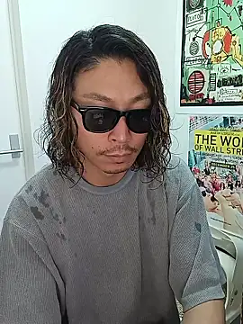 specialz0831 online show from 11.24.25