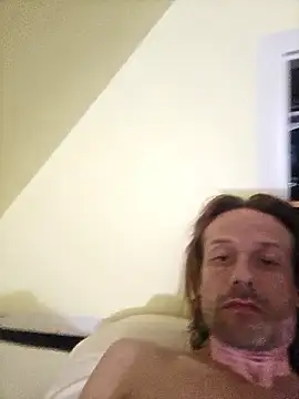 Snapshot of Danny19867 chatting on 10.02.25 Danny19867 online show from 10.02.25