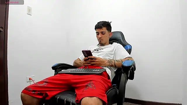 Snapshot of nextboywell1 chatting on 02.26.26 nextboywell1 online show from 02.26.26