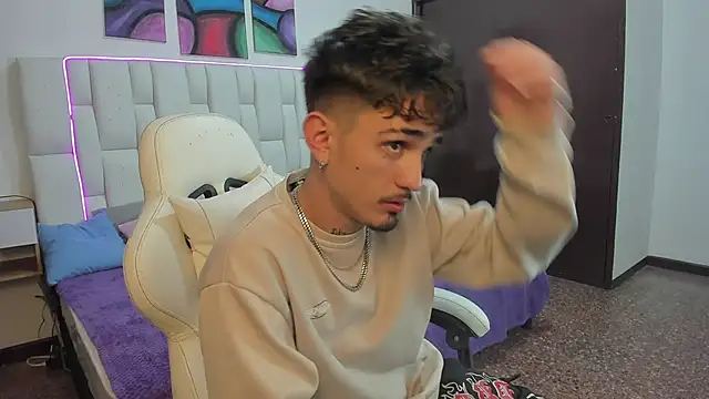 Snapshot of nextboywell1 chatting on 04.07.26 nextboywell1 online show from 04.07.26