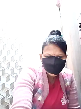 Snapshot of varnika chatting on 01.19.26 varnika online show from 01.19.26