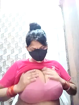 Snapshot of varnika chatting on 02.20.26 varnika online show from 02.20.26