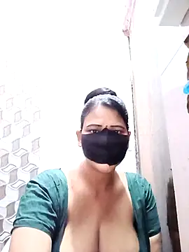 Snapshot of varnika chatting on 04.16.26 varnika online show from 04.16.26