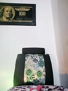 Snapshot of Valenn_fernandez chatting on 05.07.26 Valenn fernandez online show from 05.07.26