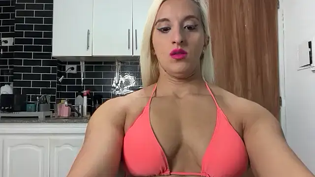 Snapshot of MUSCLEANGEL1 chatting on 05.26.26 MUSCLEANGEL1 online show from 05.26.26