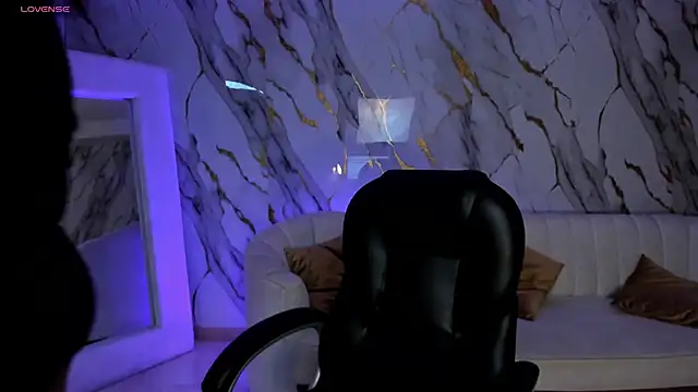 AmbarJames  online show from 11.30.25