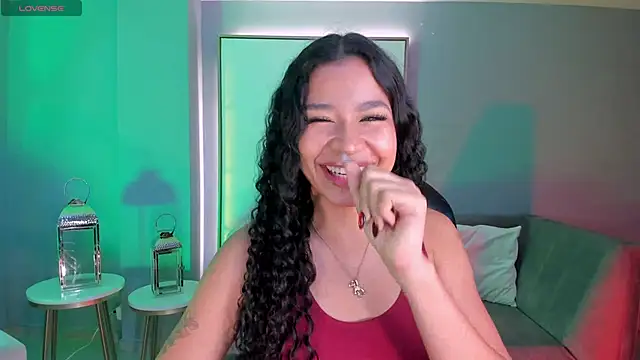 Snapshot of SophieHouston_ chatting on 10.14.25 SophieHouston  online show from 10.14.25