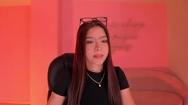 Snapshot of SophieHouston_ chatting on 07.11.26 SophieHouston online show from 07.11.26