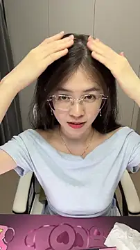 Qianqian-888 online show from 10.21.25