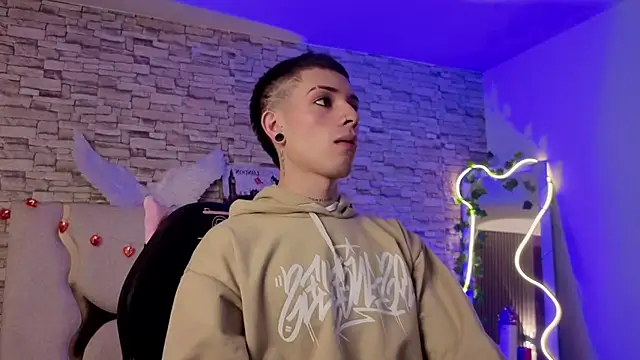 Snapshot of boyfox_tay chatting on 02.10.26 boyfox tay online show from 02.10.26