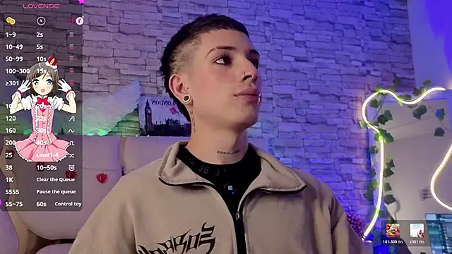 Snapshot of boyfox_tay chatting on 02.11.26 boyfox tay online show from 02.11.26