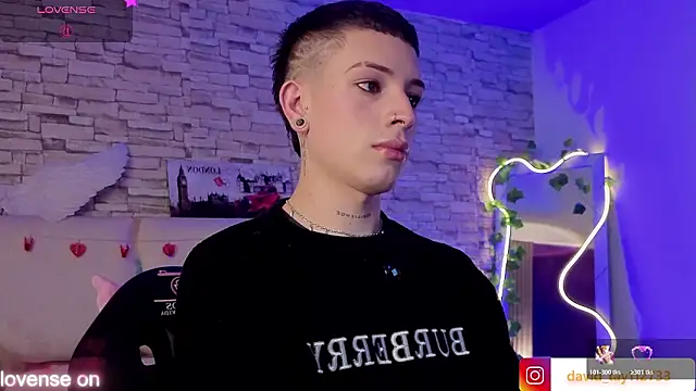 Snapshot of boyfox_tay chatting on 02.17.26 boyfox tay online show from 02.17.26