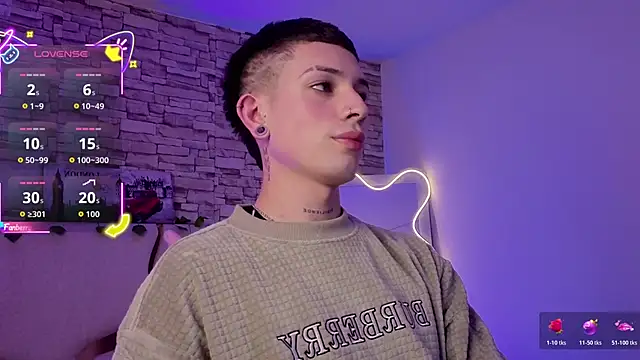 Snapshot of boyfox_tay chatting on 02.20.26 boyfox tay online show from 02.20.26