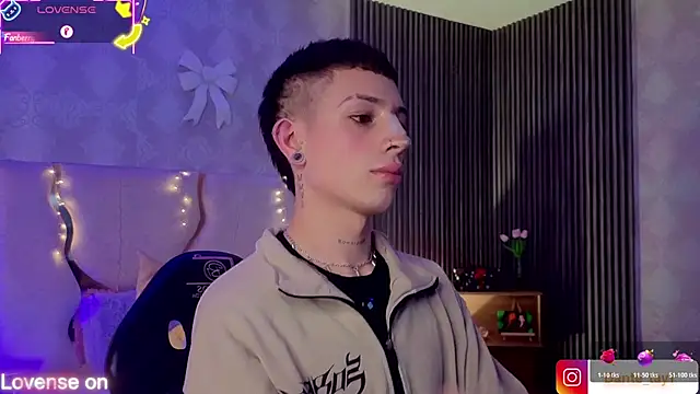 Snapshot of boyfox_tay chatting on 03.01.26 boyfox tay online show from 03.01.26