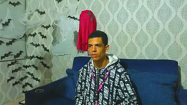 Hotcouple 222 online show from 10.18.25