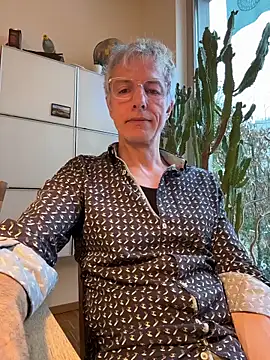 Snapshot of SexyLeon8 chatting on 02.01.26 SexyLeon8 online show from 02.01.26