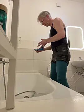 Snapshot of SexyLeon8 chatting on 02.19.26 SexyLeon8 online show from 02.19.26