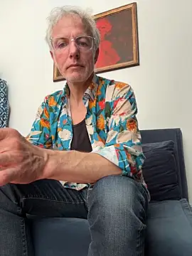 SexyLeon8 online show from 04.16.26