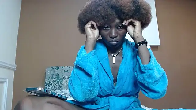 Snapshot of ivyskyi chatting on 10.20.25 ivyskyi online show from 10.20.25