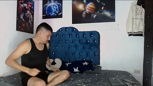 Arturocontreras11 online show from 12.18.25