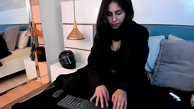 Ashkoreh online show from 06.03.26