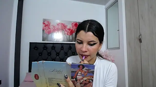 pinky f00x online show from 09.10.25