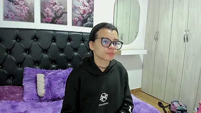 pinky f00x online show from 07.23.26