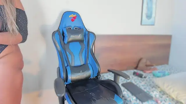 Snapshot of Niicol_Jenner chatting on 02.22.26 Niicol Jenner online show from 02.22.26