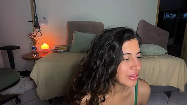 Snapshot of deusaludovica chatting on 06.26.26 deusaludovica online show from 06.26.26