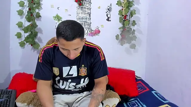 NataliaAndJulliam online show from 02.12.26