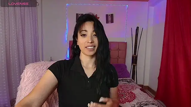 Snapshot of hannagomez_24 chatting on 11.22.25 hannagomez 24 online show from 11.22.25