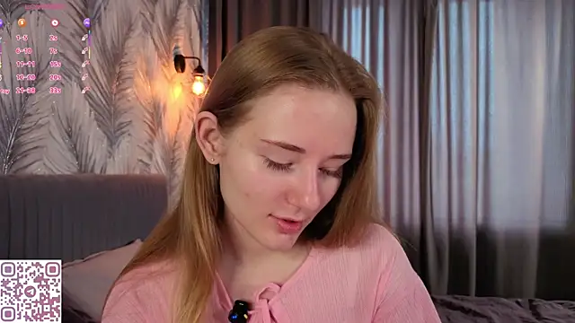 Snapshot of ElvinaRose chatting on 05.30.26 ElvinaRose online show from 05.30.26