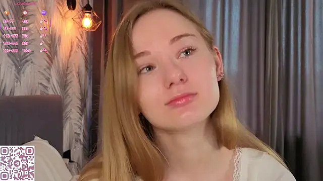Snapshot of ElvinaRose chatting on 06.09.26 ElvinaRose online show from 06.09.26